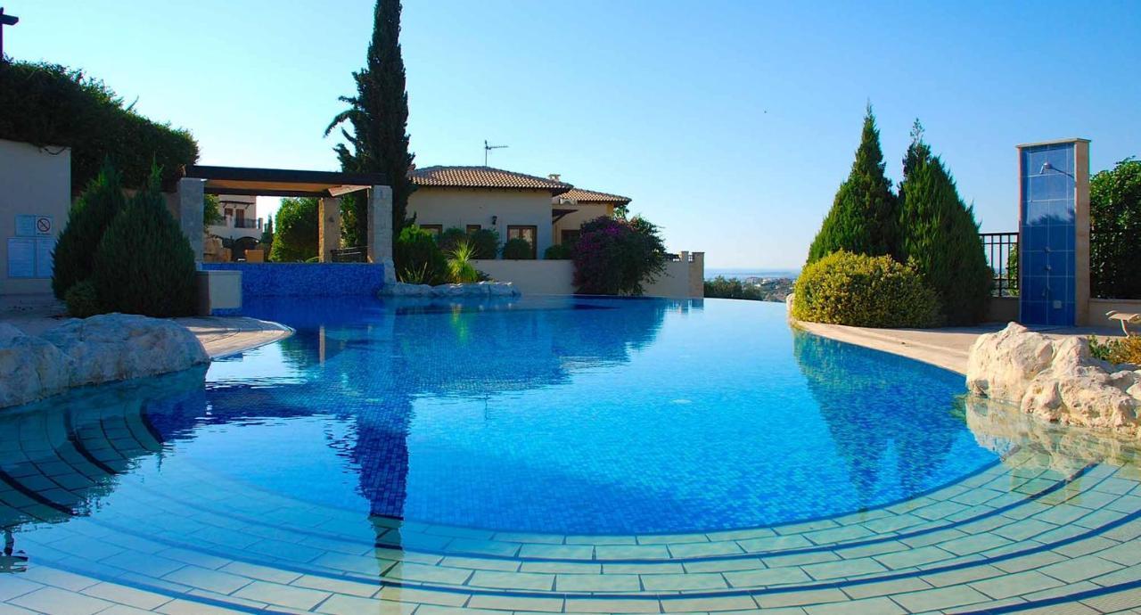 Modern Apartment Nz11 Large Balconies With Sea And Mountain Views Kouklia Exterior photo