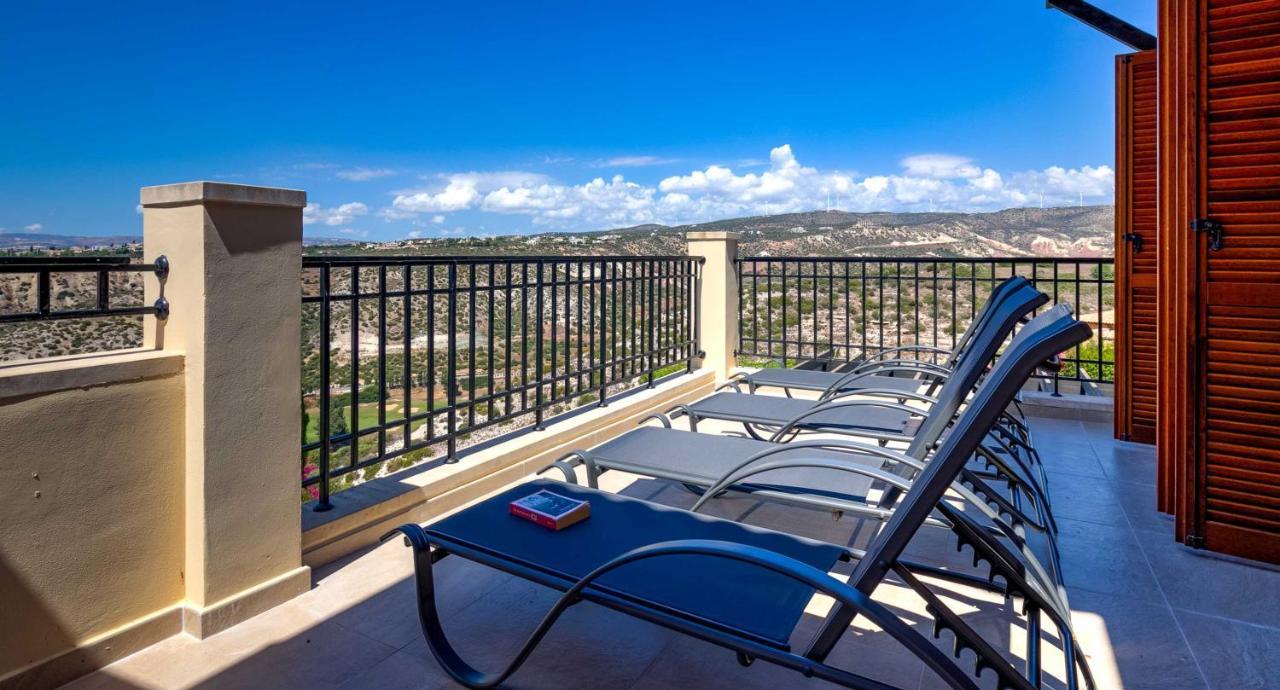 Modern Apartment Nz11 Large Balconies With Sea And Mountain Views Kouklia Exterior photo