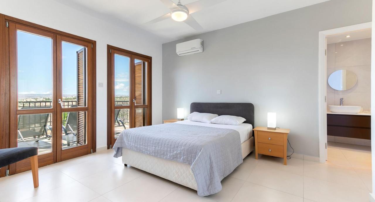 Modern Apartment Nz11 Large Balconies With Sea And Mountain Views Kouklia Exterior photo